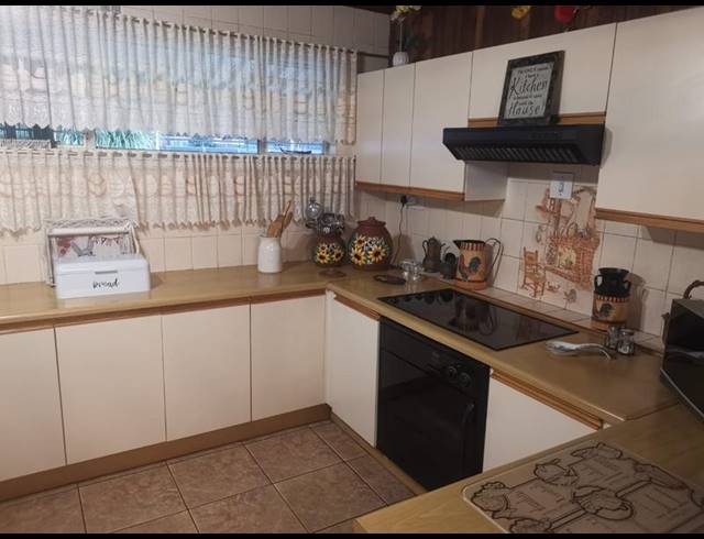 3 BEDROOM HOUSE FOR SALE IN DALVIEW